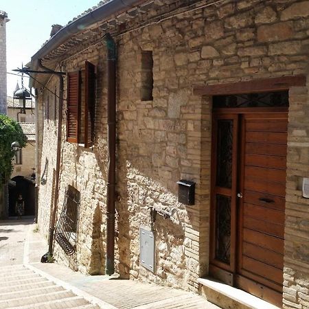Camere Santa Chiara アッシジ エクステリア 写真